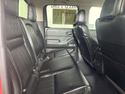 Used 2024 Nissan Frontier SL w/ Technology Package image 28