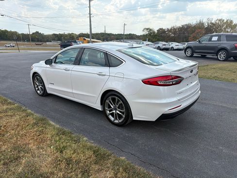 Used 2019 Ford Fusion Titanium image 28