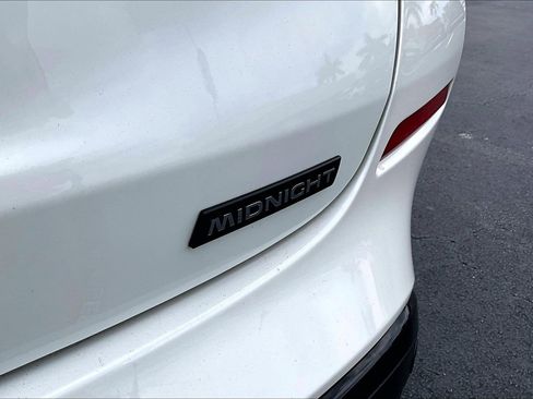 Used 2023 Nissan Murano SV w/ SV Midnight Edition Package FWD image 5