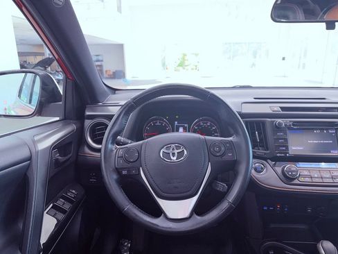 Used 2016 Toyota RAV4 SE FWD image 19