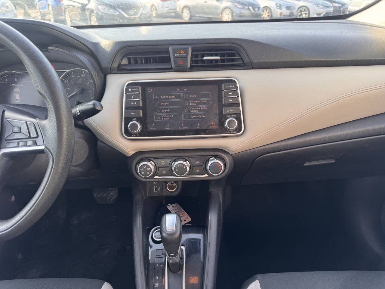 Used 2020 Nissan Versa SV FWD image 21