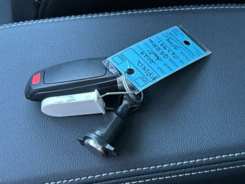 Used 2024 Audi Q4 e-tron Premium w/ Convenience Package image 69