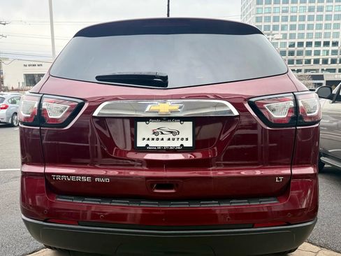 Used 2017 Chevrolet Traverse LT image 6
