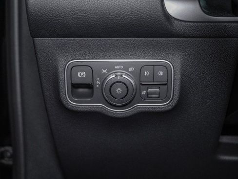 Certified 2026 Mercedes-Benz GLB 250 image 20