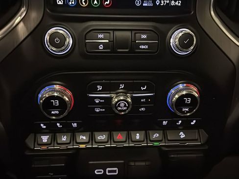 Used 2020 GMC Sierra 3500 Denali w/ Denali Ultimate Package AWD/4WD image 27