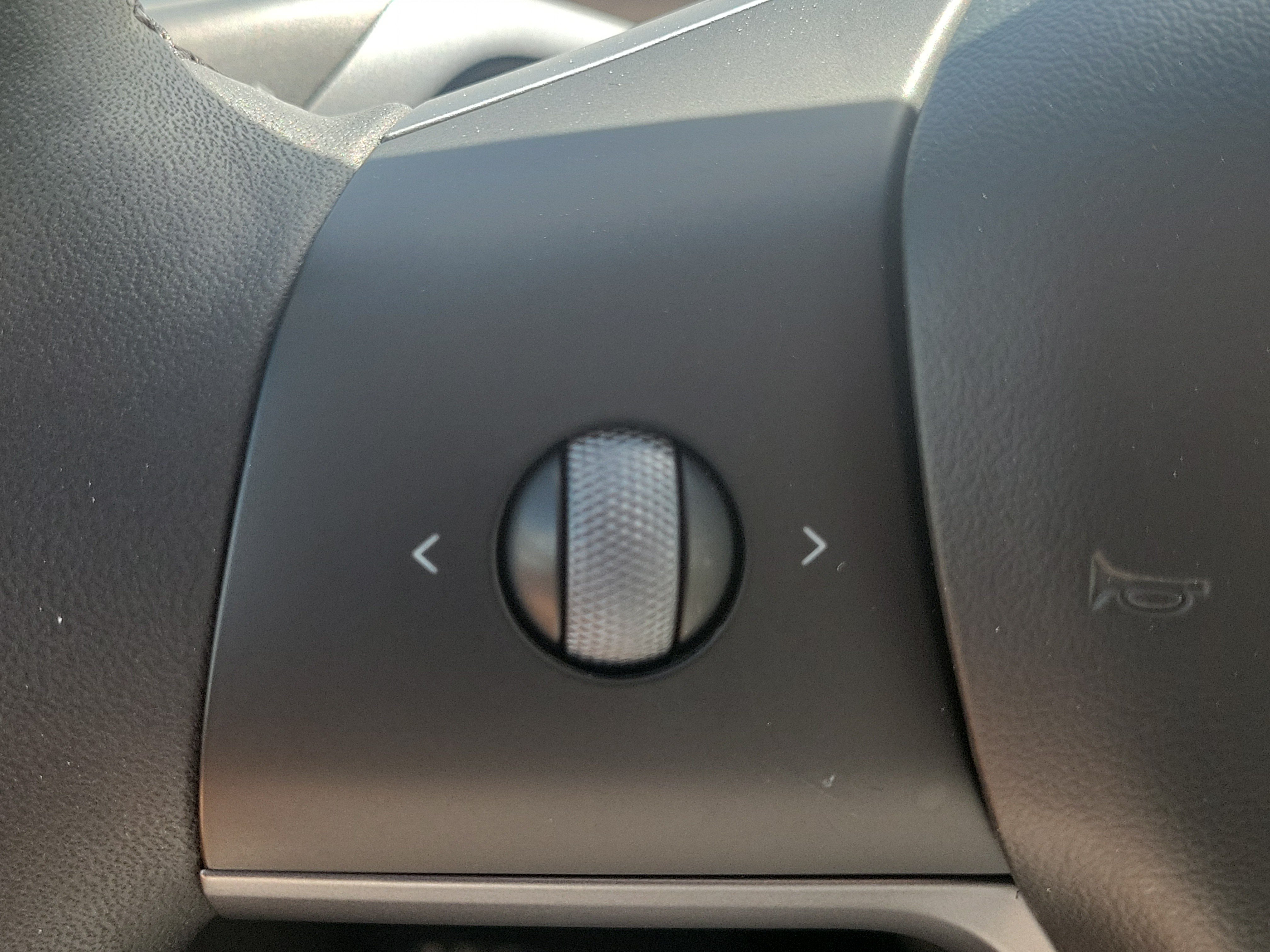 Used 2024 Tesla Model Y Long Range RWD image 23