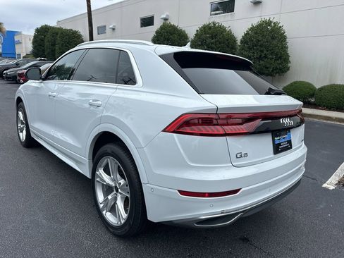 Used 2023 Audi Q8 Premium Plus image 5