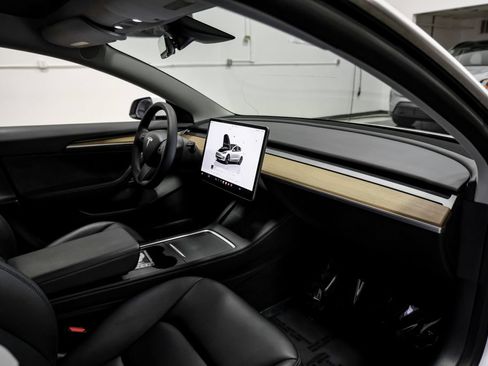Used 2023 Tesla Model 3 Standard Range RWD image 15
