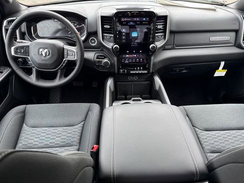 New 2026 RAM 1500 Big Horn AWD/4WD image 18