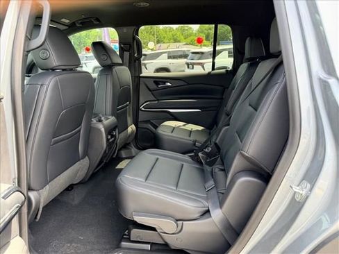 New 2026 Chevrolet Traverse LT w/ Driver Confidence Package AWD/4WD image 16