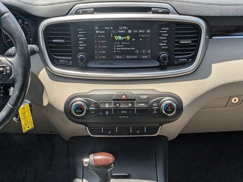 Used 2017 Kia Sorento FWD w/ LX Convenience Package image 18