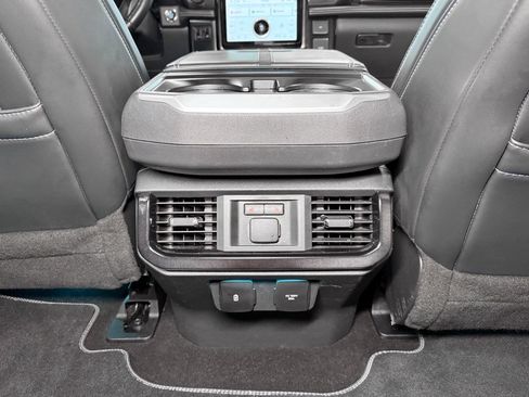 Used 2023 Ford F150 Lightning Platinum image 21