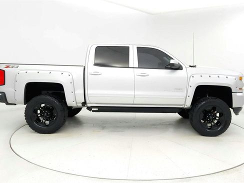 Used 2018 Chevrolet Silverado 1500 LT w/ All Star Edition image 6