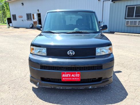 Used 2006 Scion xB FWD image 9