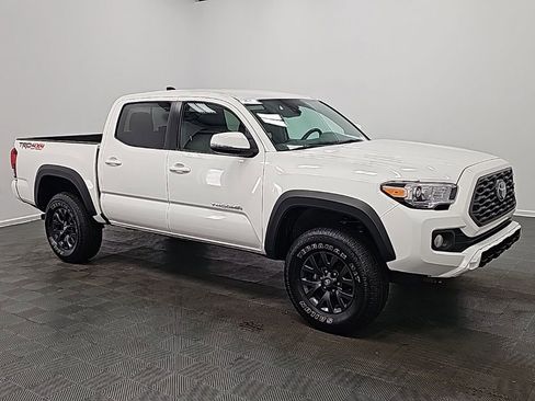 Used 2023 Toyota Tacoma TRD Off-Road image 1