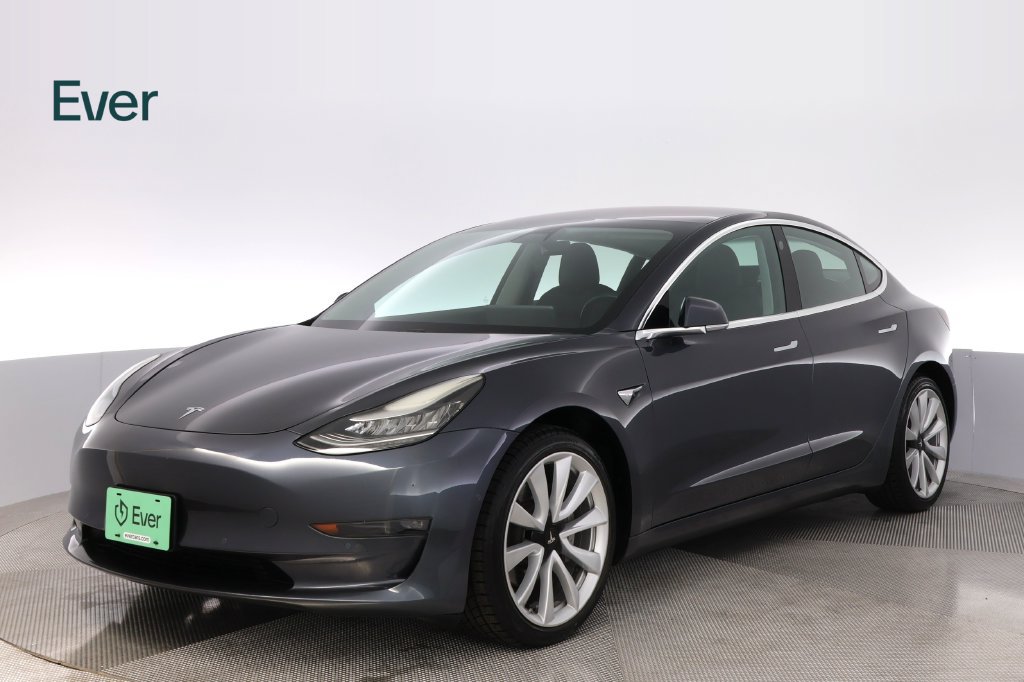 Used 2018 Tesla Model 3 Mid Range RWD image 2