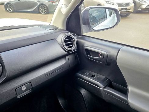 Used 2020 Toyota Tacoma SR w/ SR Convenience Package AWD/4WD image 40