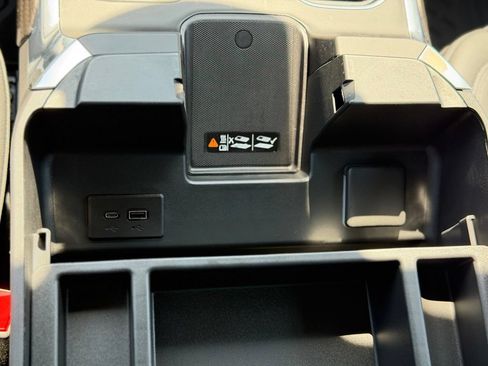 Used 2026 Chevrolet Silverado 1500 LT Trail Boss w/ LT Trail Boss Premium Package AWD/4WD image 19