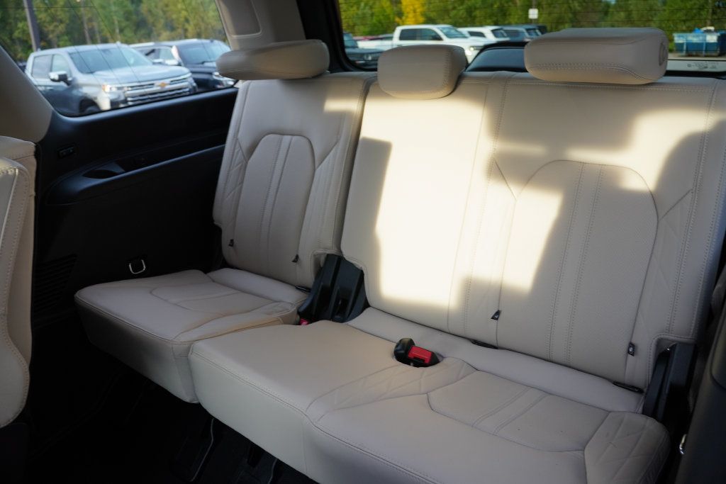 Used 2024 Ford Expedition Platinum AWD/4WD image 19