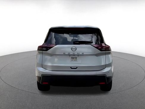 Used 2025 Nissan Rogue SV FWD image 12