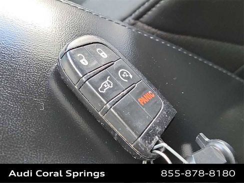 Used 2019 Jeep Grand Cherokee Limited image 28