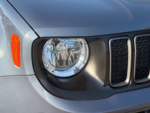 Used 2022 Jeep Renegade Trailhawk image 34