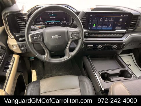 Used 2024 Chevrolet Silverado 2500 ZR2 w/ Technology Package AWD/4WD image 12