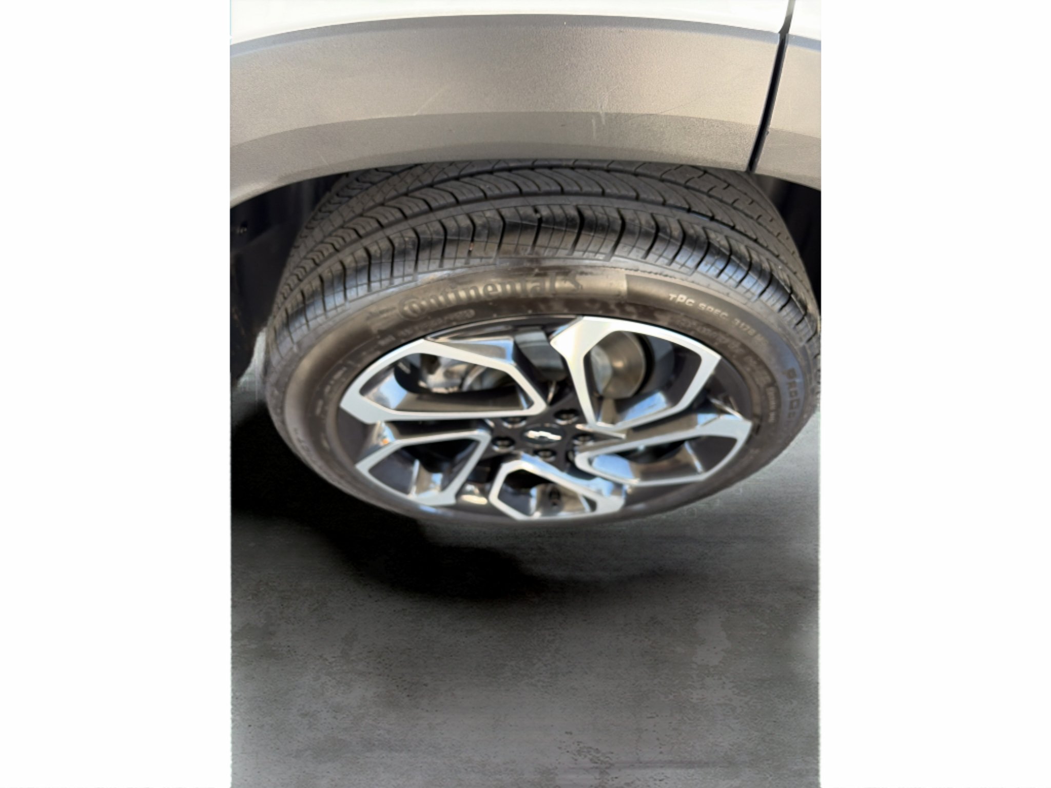 Used 2026 Chevrolet Trax RS w/ Sunroof Package FWD image 14