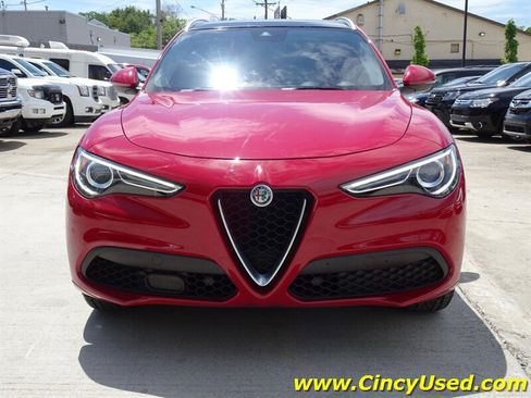 Used 2018 Alfa Romeo Stelvio Ti AWD/4WD image 2