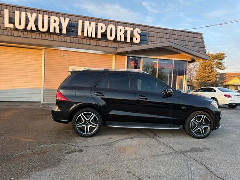 Used 2017 Mercedes-Benz GLE 43 AMG AMG GLE 43 4MATIC SUV image 4