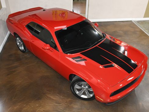 Used 2020 Dodge Challenger SXT image 73