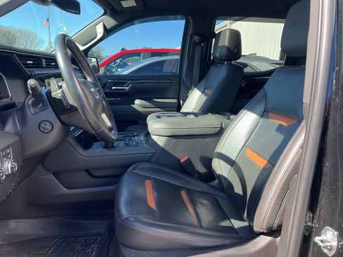 Used 2022 GMC Sierra 1500 AT4 w/ AT4 Preferred Package image 5