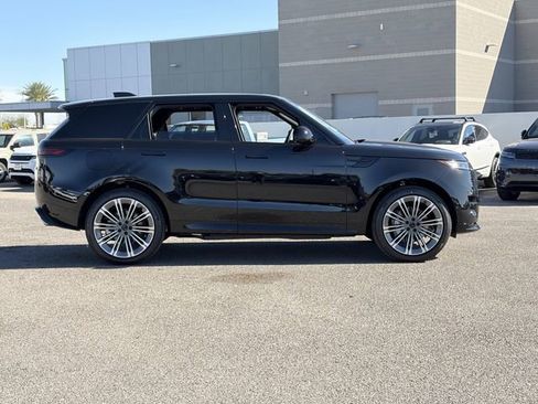 New 2026 Land Rover Range Rover Sport Dynamic SE image 17