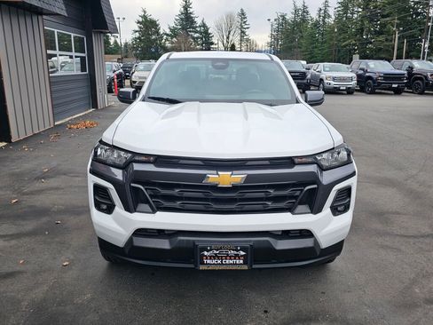 Used 2023 Chevrolet Colorado LT w/ LT Convenience Package II image 2