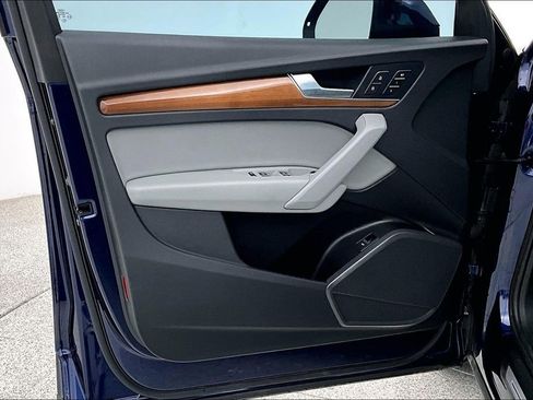 Used 2022 Audi Q5 2.0T Premium image 23