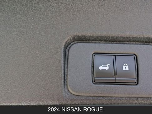 Used 2024 Nissan Rogue SL w/ SL Premium Package FWD image 26