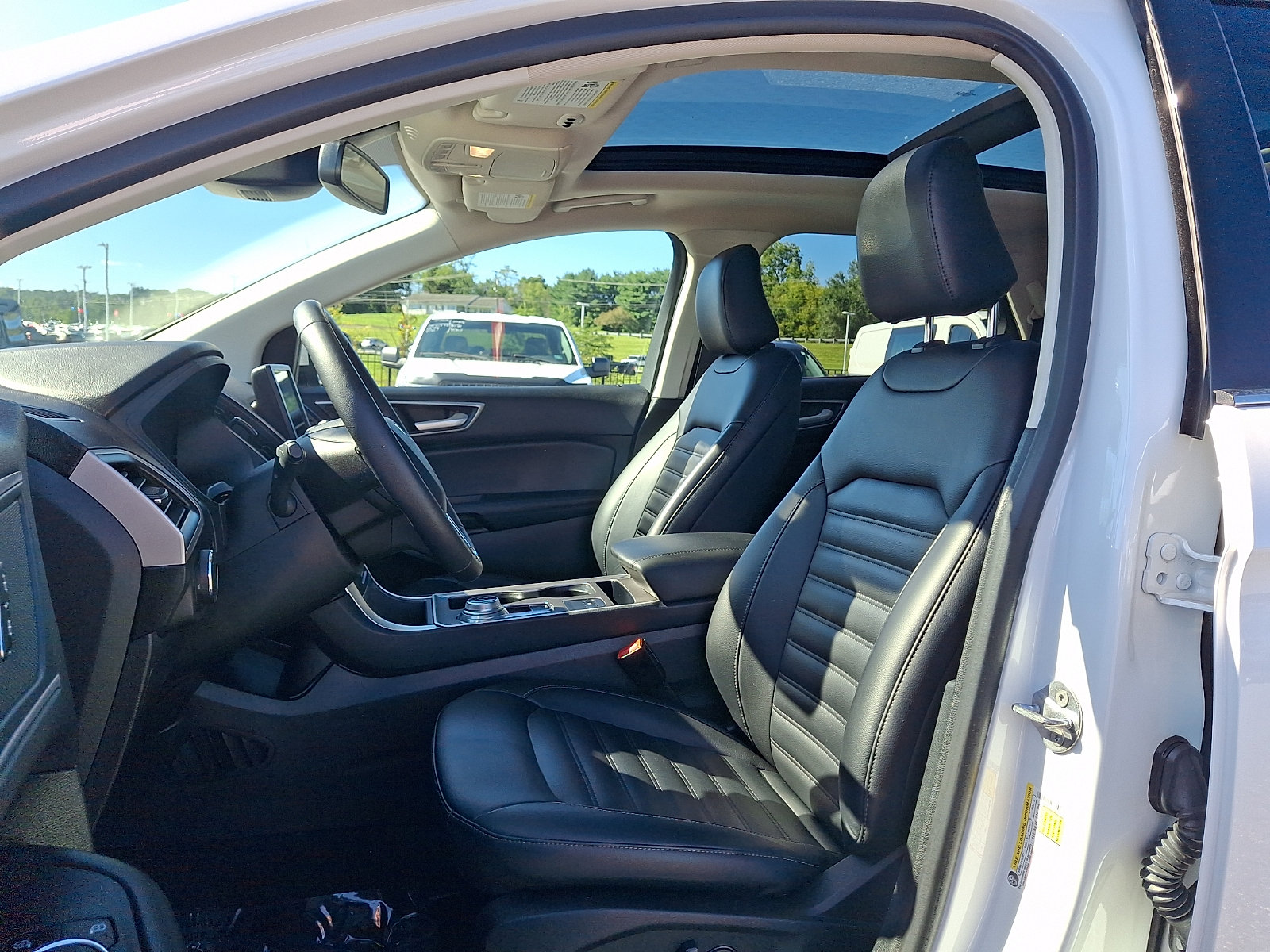 Certified 2024 Ford Edge SEL w/ Convenience Package AWD/4WD image 13