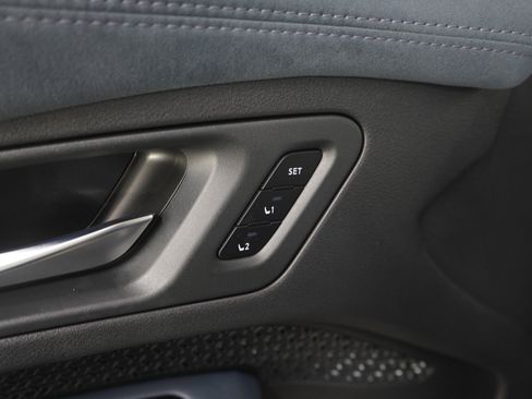 Used 2024 Nissan Ariya AWD image 24