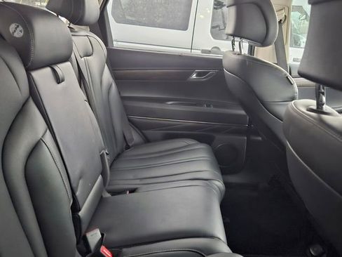 Used 2024 Genesis GV80 2.5T image 9