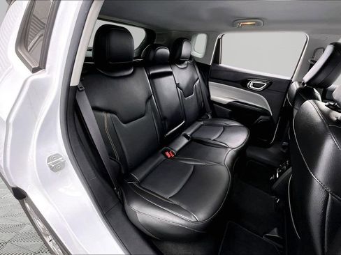 Used 2022 Jeep Compass Limited AWD/4WD image 27