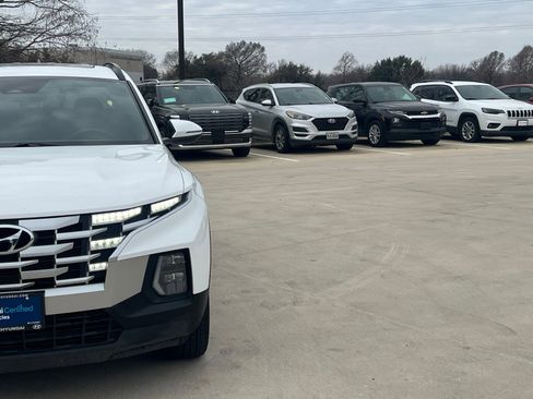 Used 2024 Hyundai Santa Cruz SEL w/ Activity Package image 3