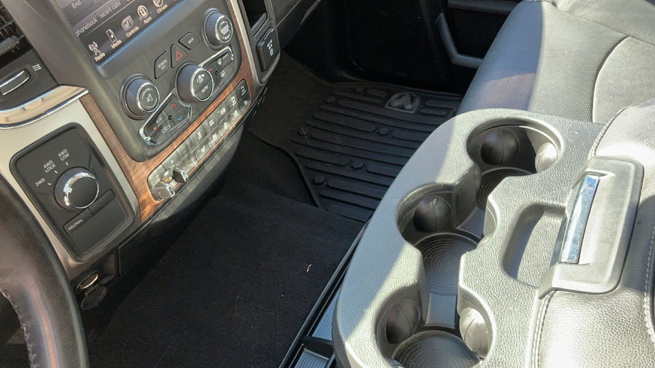 Used 2017 RAM 3500 Laramie w/ Convenience Group AWD/4WD image 24