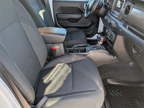 Certified 2022 Jeep Gladiator Sport image 27