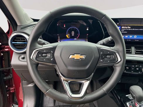 Used 2024 Chevrolet Trax LT w/ Driver Confidence Package image 10