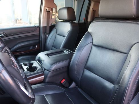 Used 2019 GMC Yukon XL SLT image 11