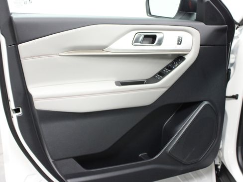 New 2026 Ford Explorer Active w/ Active Comfort Package image 11