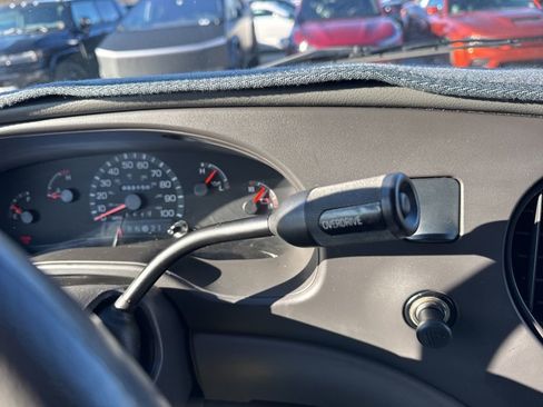 Used 2003 Ford E-350 and Econoline 350 XLT image 14