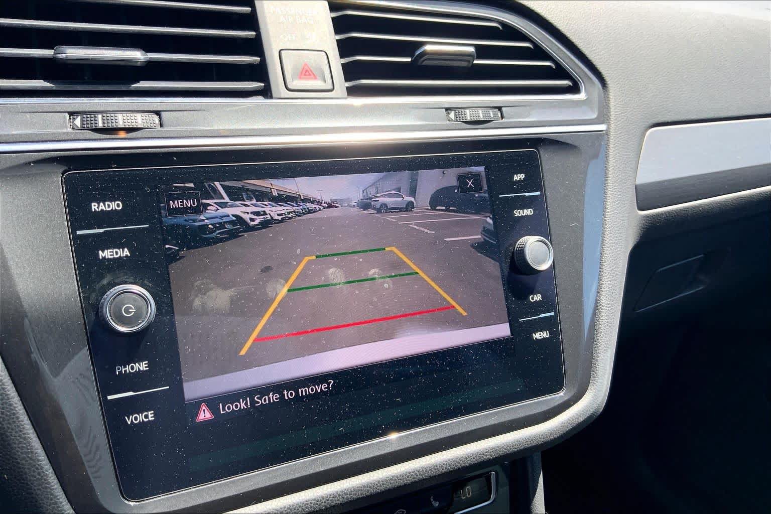 Used 2020 Volkswagen Tiguan SE FWD image 26