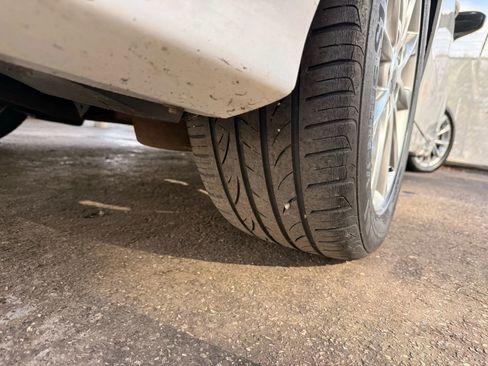 Used 2017 Ford Fusion SE w/ Fusion SE Technology Package image 41