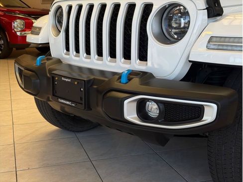 Used 2023 Jeep Wrangler Unlimited Sahara AWD/4WD image 30